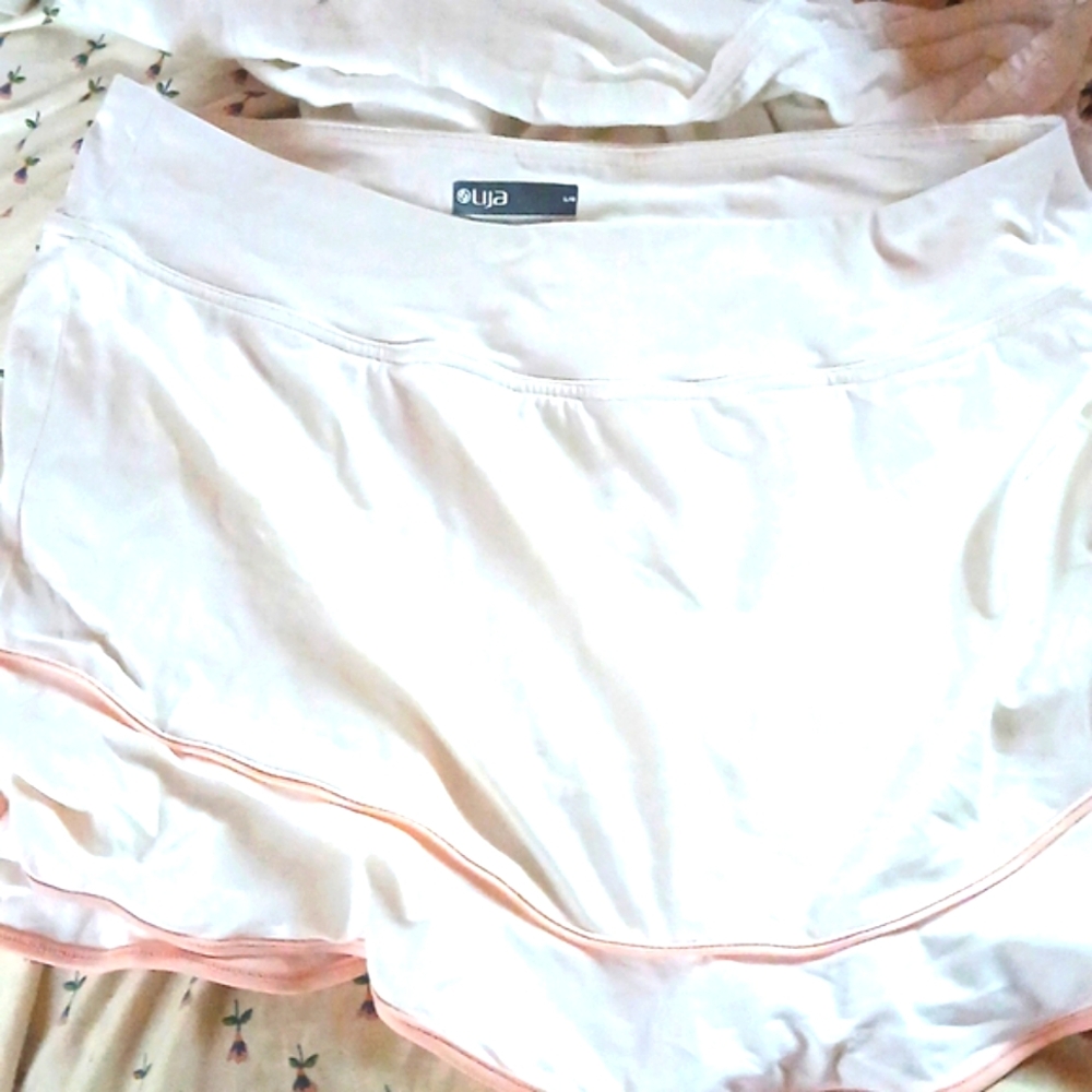 Lija scalloped Pink edge sport skirt